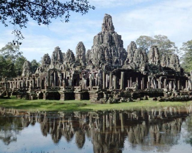 angkorthom2.jpg