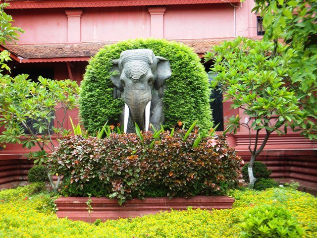 elephantstatuenationalmuseum.jpg
