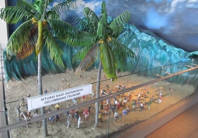 bandaacehtsunamimuseumdiorama.jpg