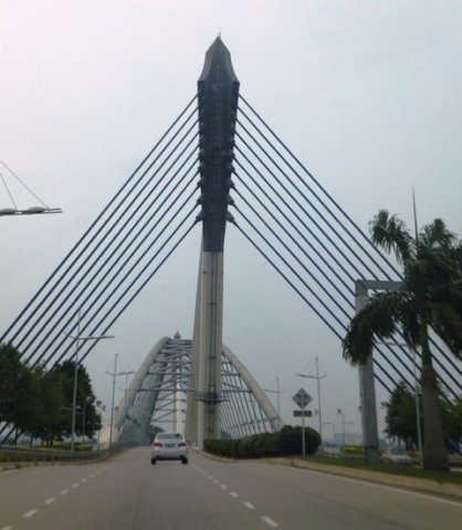 putrajayaseriwawasancablebridge.jpg