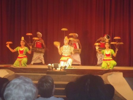 kandyculturalshow2.jpg