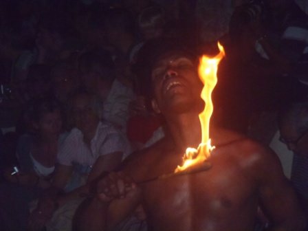 kandyculturalshowfiredance.jpg