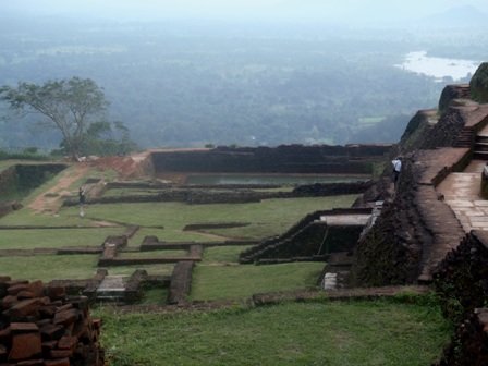 sigiriyacitypalacepool.jpg