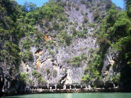 lagoonattopofkophanakisland.jpg